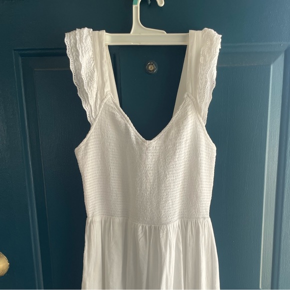 Old Navy White Midi Dress - Smocked - Picture 1 of 6
